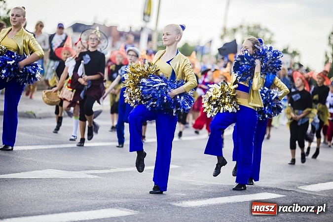 Zdjęcie w galerii na portalu naszraciborz.pl: Śląsk Kraina Wielu Kultur - przemarsz barwnego korowodu wiadomości z regionu