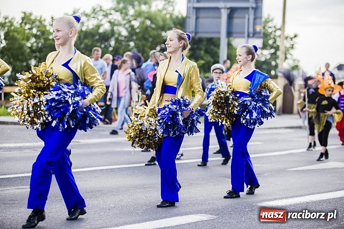 Zdjęcie w galerii na portalu naszraciborz.pl: Śląsk Kraina Wielu Kultur - przemarsz barwnego korowodu wiadomości z regionu