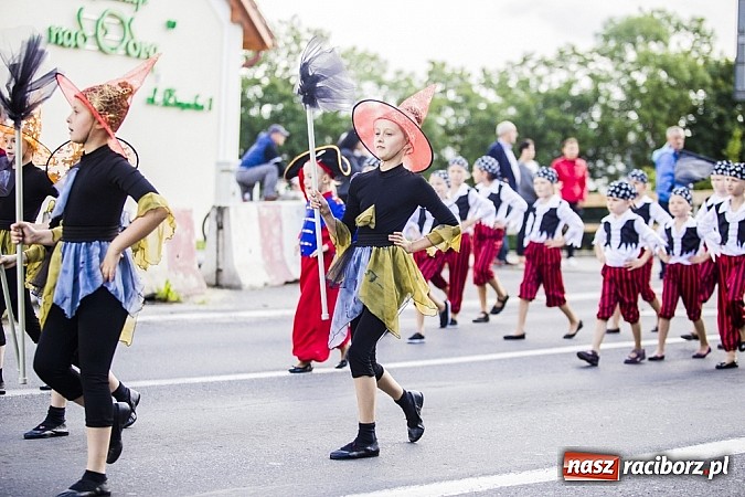 Zdjęcie w galerii na portalu naszraciborz.pl: Śląsk Kraina Wielu Kultur - przemarsz barwnego korowodu wiadomości z regionu