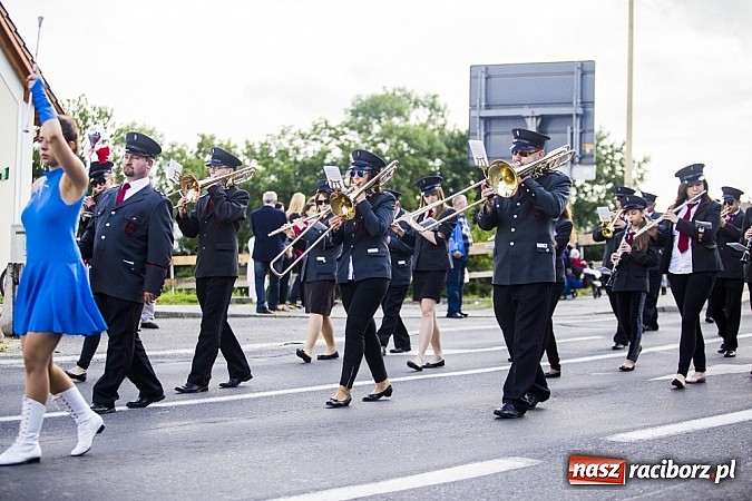 Zdjęcie w galerii na portalu naszraciborz.pl: Śląsk Kraina Wielu Kultur - przemarsz barwnego korowodu wiadomości z regionu