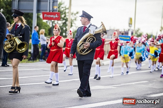 Zdjęcie w galerii na portalu naszraciborz.pl: Śląsk Kraina Wielu Kultur - przemarsz barwnego korowodu wiadomości z regionu