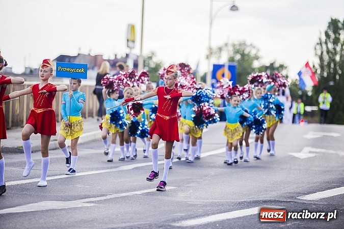 Zdjęcie w galerii na portalu naszraciborz.pl: Śląsk Kraina Wielu Kultur - przemarsz barwnego korowodu wiadomości z regionu