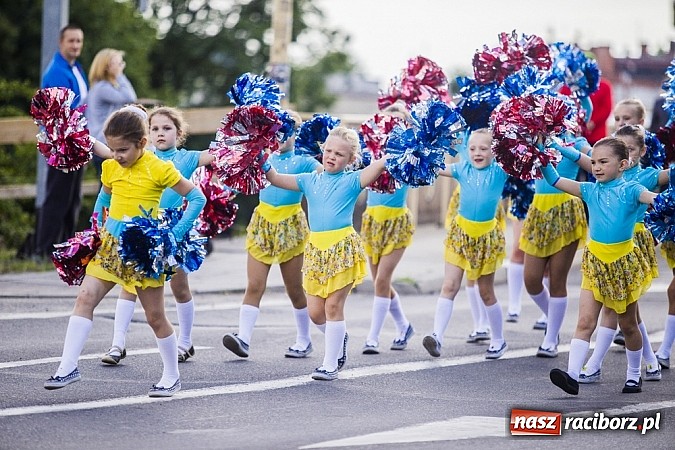 Zdjęcie w galerii na portalu naszraciborz.pl: Śląsk Kraina Wielu Kultur - przemarsz barwnego korowodu wiadomości z regionu
