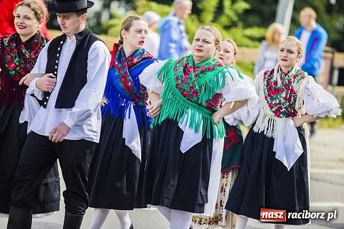 Zdjęcie w galerii na portalu naszraciborz.pl: Śląsk Kraina Wielu Kultur - przemarsz barwnego korowodu wiadomości z regionu