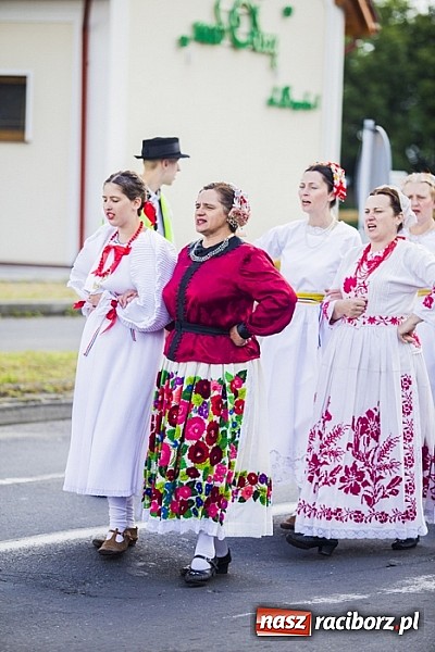 Zdjęcie w galerii na portalu naszraciborz.pl: Śląsk Kraina Wielu Kultur - przemarsz barwnego korowodu wiadomości z regionu
