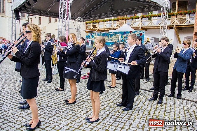 Zdjęcie w galerii na portalu naszraciborz.pl: Śląsk Kraina Wielu Kultur - przemarsz barwnego korowodu wiadomości z regionu
