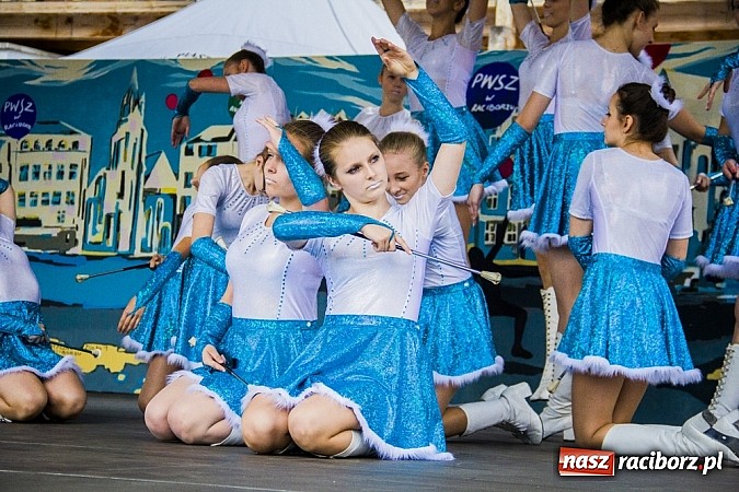 Zdjęcie w galerii na portalu naszraciborz.pl: Śląsk Kraina Wielu Kultur - przemarsz barwnego korowodu wiadomości z regionu