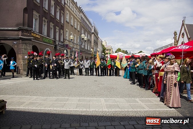 Zdjęcie w galerii na portalu naszraciborz.pl: Obchody X rocznicy wznowienia działalności Bractwa Kurkowego wiadomości z regionu