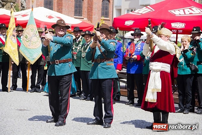 Zdjęcie w galerii na portalu naszraciborz.pl: Obchody X rocznicy wznowienia działalności Bractwa Kurkowego wiadomości z regionu