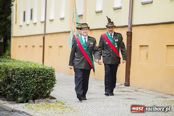 Zdjęcie w galerii na portalu naszraciborz.pl: Obchody X rocznicy wznowienia działalności Bractwa Kurkowego wiadomości z regionu