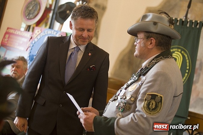 Zdjęcie w galerii na portalu naszraciborz.pl: Obchody X rocznicy wznowienia działalności Bractwa Kurkowego wiadomości z regionu