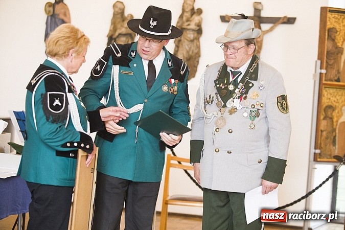 Zdjęcie w galerii na portalu naszraciborz.pl: Obchody X rocznicy wznowienia działalności Bractwa Kurkowego wiadomości z regionu