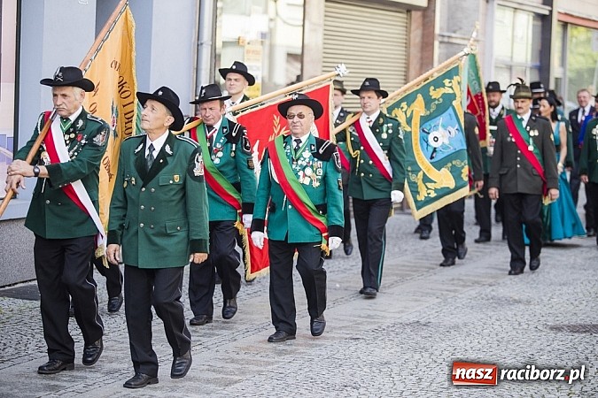 Zdjęcie w galerii na portalu naszraciborz.pl: Obchody X rocznicy wznowienia działalności Bractwa Kurkowego wiadomości z regionu