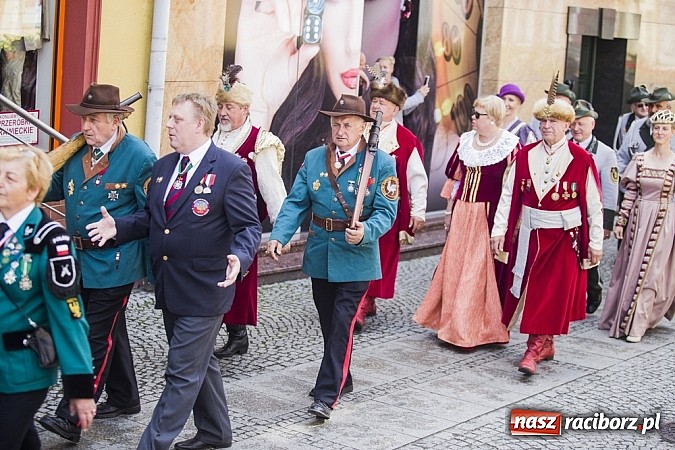 Zdjęcie w galerii na portalu naszraciborz.pl: Obchody X rocznicy wznowienia działalności Bractwa Kurkowego wiadomości z regionu