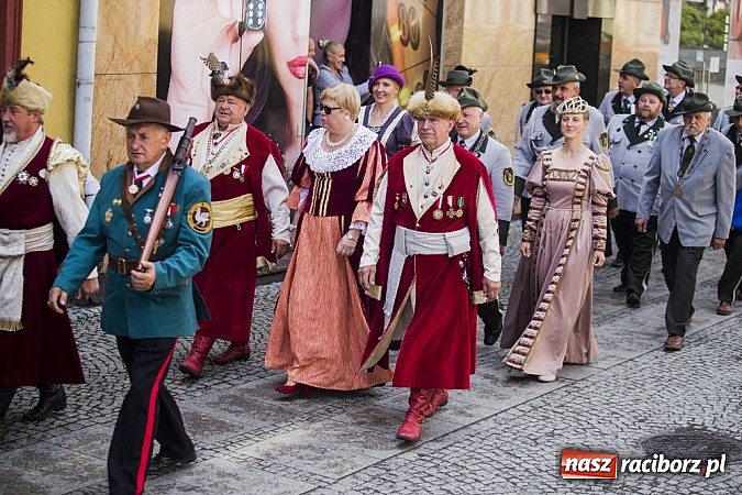 Zdjęcie w galerii na portalu naszraciborz.pl: Obchody X rocznicy wznowienia działalności Bractwa Kurkowego wiadomości z regionu