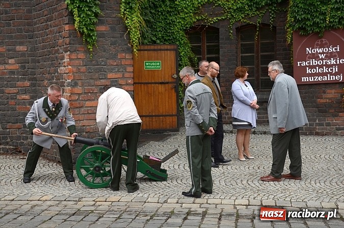 Zdjęcie w galerii na portalu naszraciborz.pl: Obchody X rocznicy wznowienia działalności Bractwa Kurkowego wiadomości z regionu