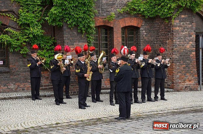 Zdjęcie w galerii na portalu naszraciborz.pl: Obchody X rocznicy wznowienia działalności Bractwa Kurkowego wiadomości z regionu