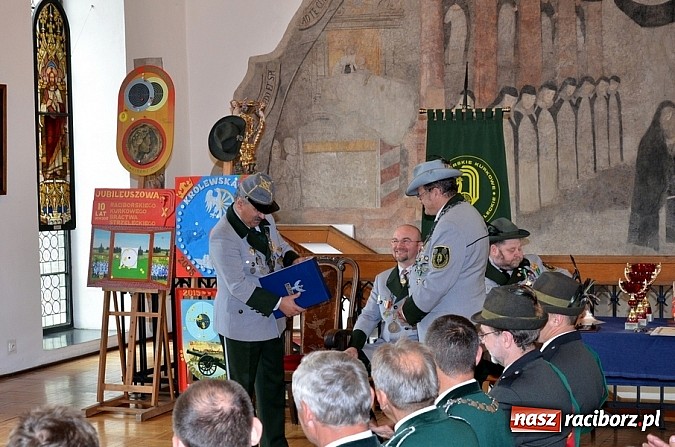 Zdjęcie w galerii na portalu naszraciborz.pl: Obchody X rocznicy wznowienia działalności Bractwa Kurkowego wiadomości z regionu