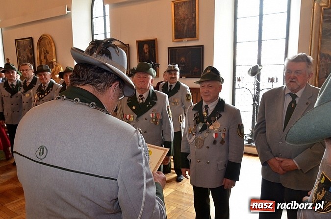 Zdjęcie w galerii na portalu naszraciborz.pl: Obchody X rocznicy wznowienia działalności Bractwa Kurkowego wiadomości z regionu