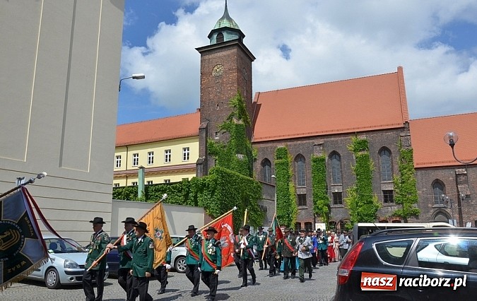 Zdjęcie w galerii na portalu naszraciborz.pl: Obchody X rocznicy wznowienia działalności Bractwa Kurkowego wiadomości z regionu