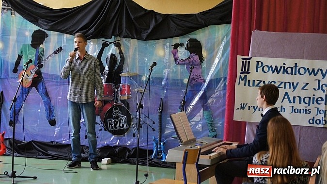 Zdjęcie w galerii na portalu naszraciborz.pl: III edycja powiatowego konkursu muzycznego z języka angielskiego w gimnazjum Pietrowicach Wielkich wiadomości z regionu