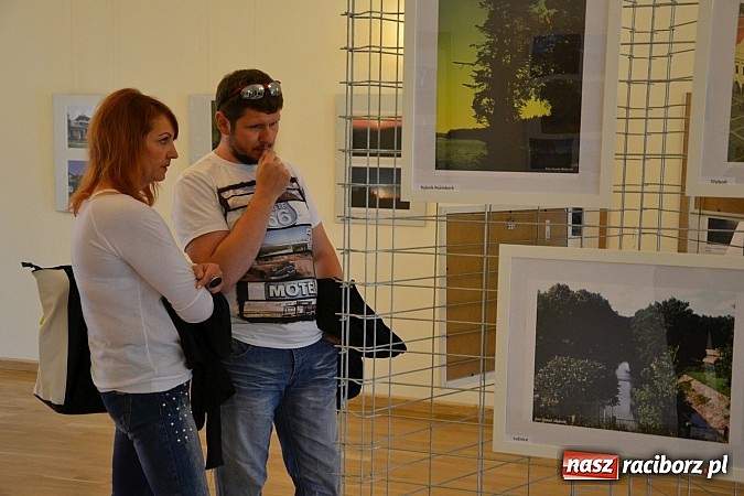 Zdjęcie w galerii na portalu naszraciborz.pl: Symfonia mojego serca - wernisaż fotografii Tomasa Sladecka na zamku  wiadomości z regionu