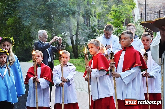 Zdjęcie w galerii na portalu naszraciborz.pl: Wieczór Świętojański na Ostrogu wiadomości z regionu