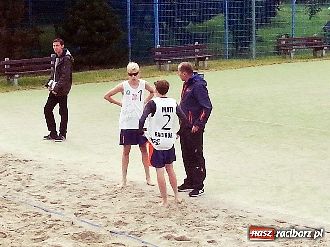 Zdjęcie w galerii na portalu naszraciborz.pl: ﻿Brązowy medal Mistrzostw Śląska Młodzików w Siatkówce Plażowej dla siatkarzy KS AZS Rafako Racibórz  wiadomości z regionu