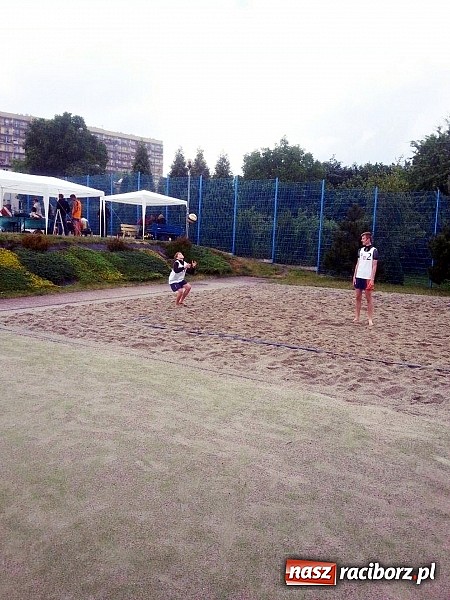Zdjęcie w galerii na portalu naszraciborz.pl: ﻿Brązowy medal Mistrzostw Śląska Młodzików w Siatkówce Plażowej dla siatkarzy KS AZS Rafako Racibórz  wiadomości z regionu