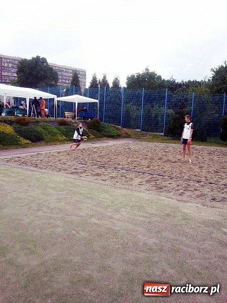 Zdjęcie w galerii na portalu naszraciborz.pl: ﻿Brązowy medal Mistrzostw Śląska Młodzików w Siatkówce Plażowej dla siatkarzy KS AZS Rafako Racibórz  wiadomości z regionu