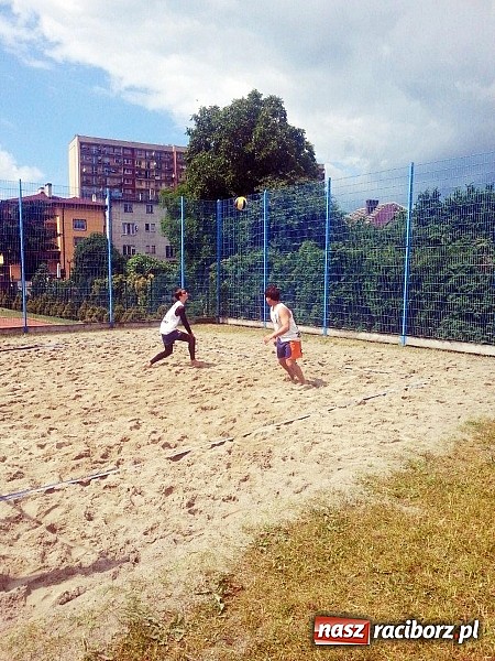 Zdjęcie w galerii na portalu naszraciborz.pl: ﻿Brązowy medal Mistrzostw Śląska Młodzików w Siatkówce Plażowej dla siatkarzy KS AZS Rafako Racibórz  wiadomości z regionu