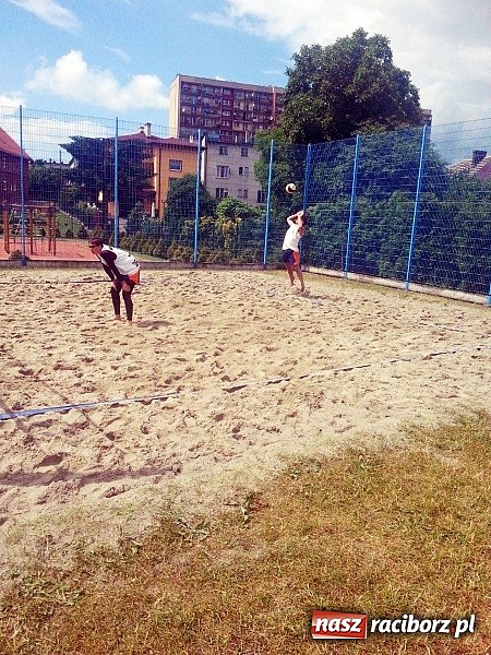 Zdjęcie w galerii na portalu naszraciborz.pl: ﻿Brązowy medal Mistrzostw Śląska Młodzików w Siatkówce Plażowej dla siatkarzy KS AZS Rafako Racibórz  wiadomości z regionu
