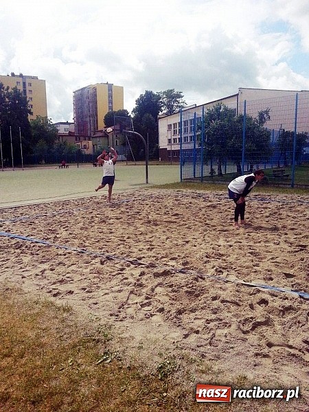 Zdjęcie w galerii na portalu naszraciborz.pl: ﻿Brązowy medal Mistrzostw Śląska Młodzików w Siatkówce Plażowej dla siatkarzy KS AZS Rafako Racibórz  wiadomości z regionu