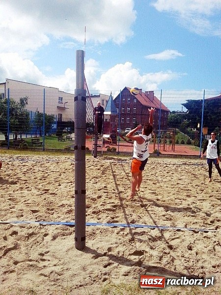 Zdjęcie w galerii na portalu naszraciborz.pl: ﻿Brązowy medal Mistrzostw Śląska Młodzików w Siatkówce Plażowej dla siatkarzy KS AZS Rafako Racibórz  wiadomości z regionu