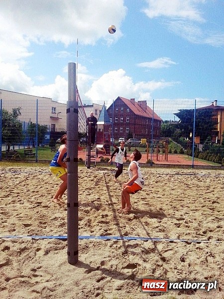 Zdjęcie w galerii na portalu naszraciborz.pl: ﻿Brązowy medal Mistrzostw Śląska Młodzików w Siatkówce Plażowej dla siatkarzy KS AZS Rafako Racibórz  wiadomości z regionu