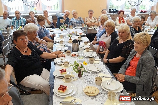 Zdjęcie w galerii na portalu naszraciborz.pl: Dzień Matki i Ojca u seniorów w Nędzy z piosenką i tańcem  wiadomości z regionu