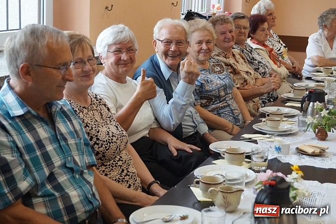 Zdjęcie w galerii na portalu naszraciborz.pl: Dzień Matki i Ojca u seniorów w Nędzy z piosenką i tańcem  wiadomości z regionu