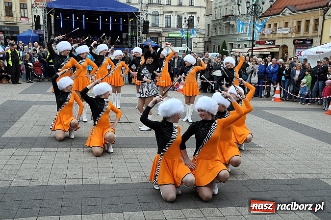 Zdjęcie w galerii na portalu naszraciborz.pl: Sukces raciborskich mażoretek na Międzynarodowym Festiwalu Orkiestr Dętych Złota Lira wiadomości z regionu