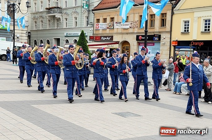Zdjęcie w galerii na portalu naszraciborz.pl: Sukces raciborskich mażoretek na Międzynarodowym Festiwalu Orkiestr Dętych Złota Lira wiadomości z regionu