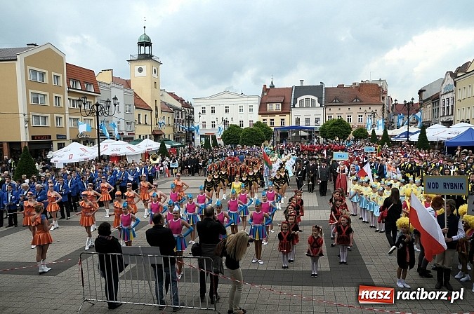 Zdjęcie w galerii na portalu naszraciborz.pl: Sukces raciborskich mażoretek na Międzynarodowym Festiwalu Orkiestr Dętych Złota Lira wiadomości z regionu
