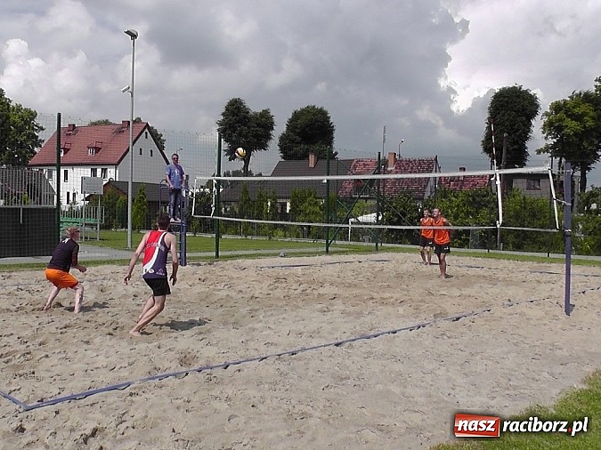 Zdjęcie w galerii na portalu naszraciborz.pl: V turniej siatkówki plażowej w Chałupkach za nami wiadomości z regionu