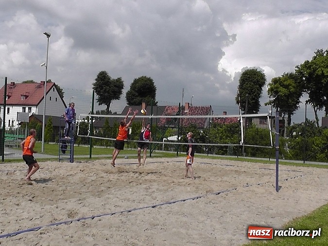 Zdjęcie w galerii na portalu naszraciborz.pl: V turniej siatkówki plażowej w Chałupkach za nami wiadomości z regionu