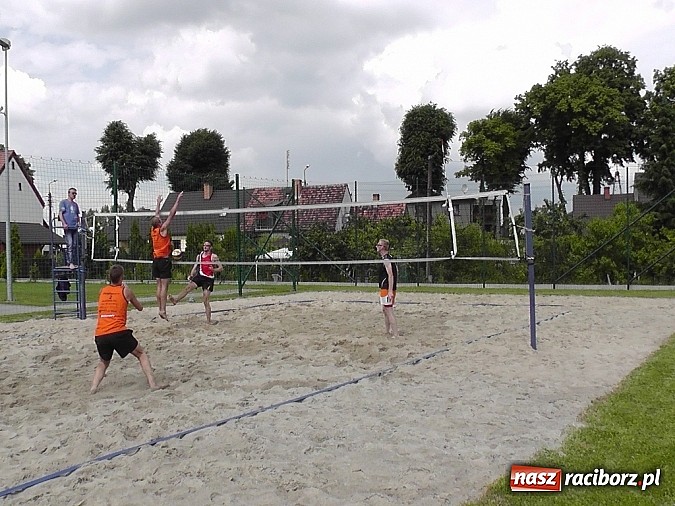 Zdjęcie w galerii na portalu naszraciborz.pl: V turniej siatkówki plażowej w Chałupkach za nami wiadomości z regionu