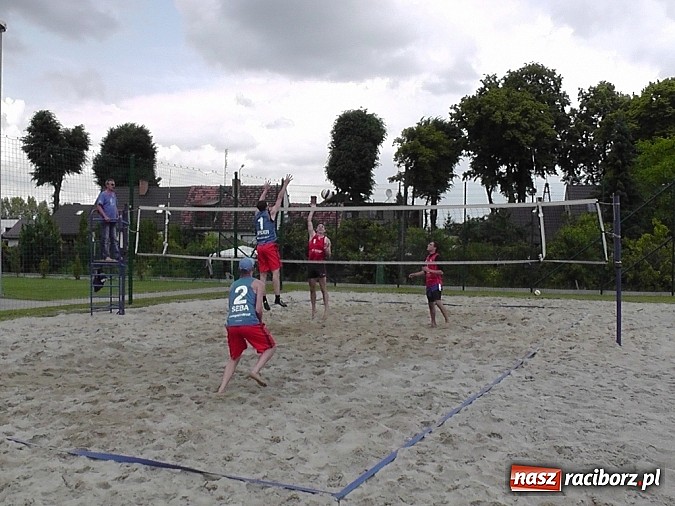 Zdjęcie w galerii na portalu naszraciborz.pl: V turniej siatkówki plażowej w Chałupkach za nami wiadomości z regionu