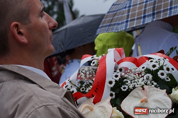 Zdjęcie w galerii na portalu naszraciborz.pl: W Górkach Śl. uczcili ofiary marszu śmierci wiadomości z regionu