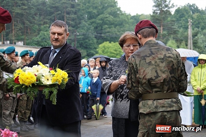 Zdjęcie w galerii na portalu naszraciborz.pl: W Górkach Śl. uczcili ofiary marszu śmierci wiadomości z regionu