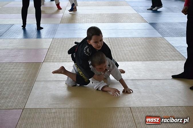 Zdjęcie w galerii na portalu naszraciborz.pl: Najmłodsi Łamatorzy na podsumowaniu Ligi wiadomości z regionu