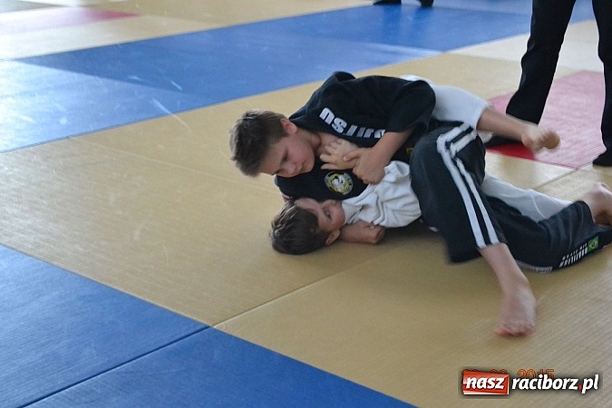 Zdjęcie w galerii na portalu naszraciborz.pl: Najmłodsi Łamatorzy na podsumowaniu Ligi wiadomości z regionu