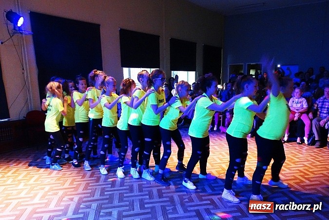 Zdjęcie w galerii na portalu naszraciborz.pl: Koncert Młodzieżowego Domu Kultury dla gości z Walii  wiadomości z regionu