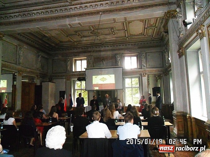 Zdjęcie w galerii na portalu naszraciborz.pl: Uczennica II LO w Raciborzu Faustyna Adamczyk laureatką międzynarodowego konkursu wiadomości z regionu